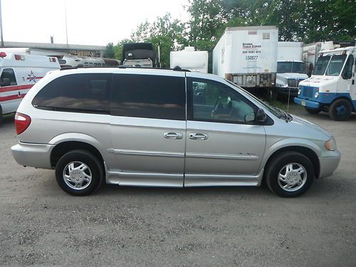 01 dodge grand caravan handicap van wheel chair ramp clean 92000 miles