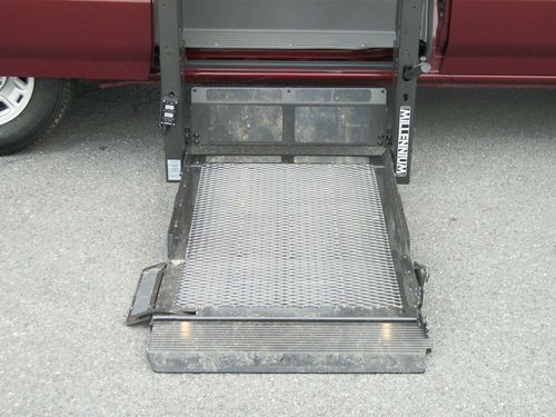 2012 NV SV High Roof 2500 V6 WHEEL CHAIR LIFT, image 14