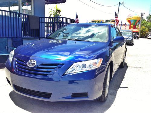 2009 toyota camry le rare blue spotless no accidents cleanest camry.clean carfax