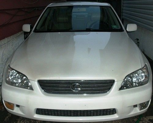 2001 lexus is 300 | pearl white | 115k low miles | mint leather!