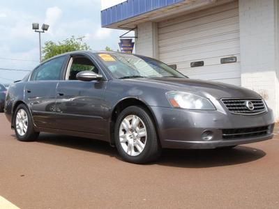 No reserve 2005 154071 miles one owner clean carfax auto s gray cloth