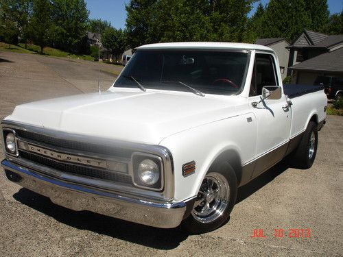 1969 chevy c10 fleetside shortbed p/u