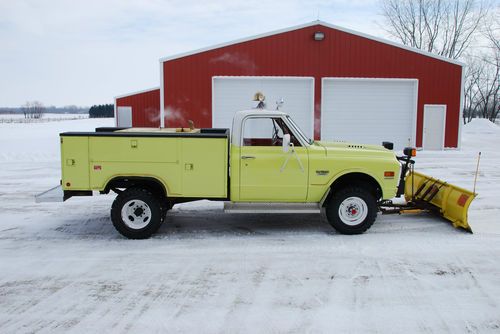1970 ~ 3/4 ton ~ 4-wheel drive ~ dually ~chevy with utility box 5220 orig miles