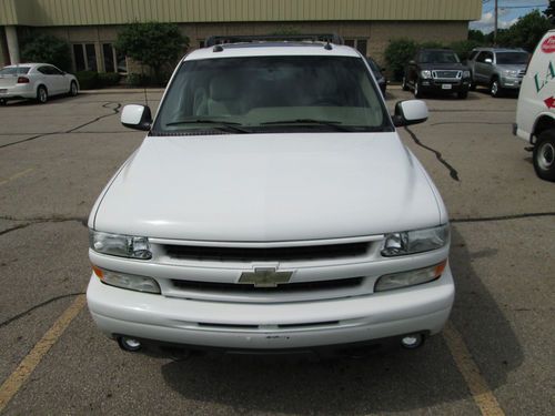 2005 chevrolet suburban 1500 z71 sport utility 4-door 5.3l one owner