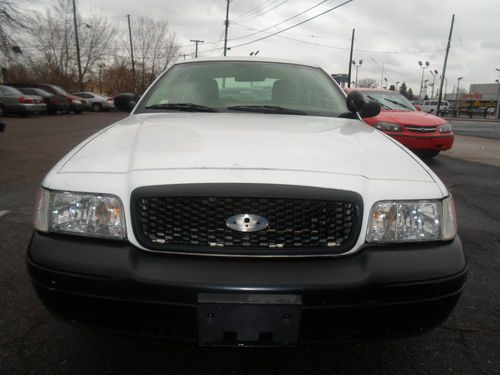 2007 ford crown victoria police interceptor sedan 4-door 4.6l
