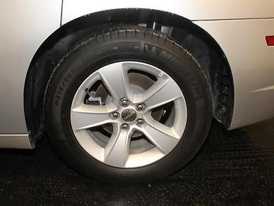 Sporty Push Start MP3 Alloy Wheels Power Seat Cruise Control Dual Air Bags, image 7