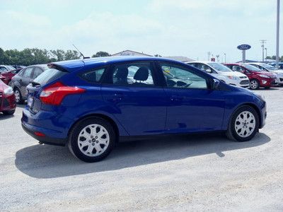 SE Hatchback 2.0L CD Trip Computer Power Door Locks Auto Express Down Window, image 3