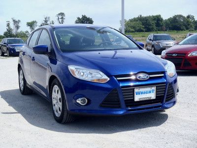 SE Hatchback 2.0L CD Trip Computer Power Door Locks Auto Express Down Window, image 4