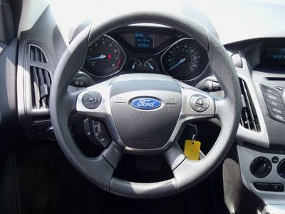 SE Hatchback 2.0L CD Trip Computer Power Door Locks Auto Express Down Window, image 5