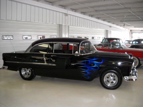 Beautiful 1955 chevrolet 2-door post with 454 big block power-custom interior