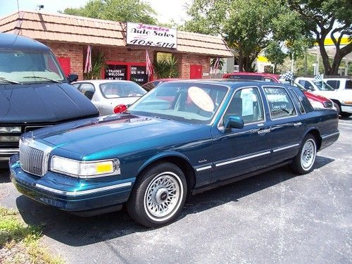 1997 lincoln town car executive sedan 4-door 4.6l