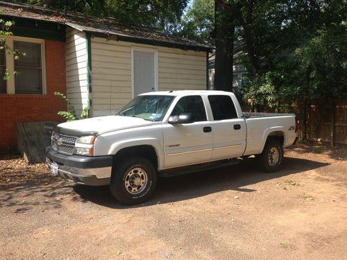 2005 chevy 2500hd lt  crew cab 6.0l v8 gas