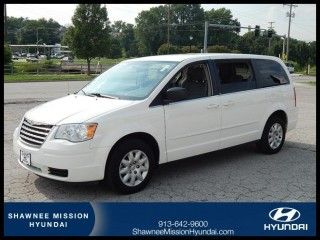 2010 chrysler town &amp; country 4 door wagon lx
