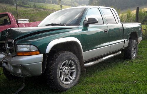 Wrecked 2003 4x4 dodge dakota for parts~ newly reworked &amp; overhauled engine