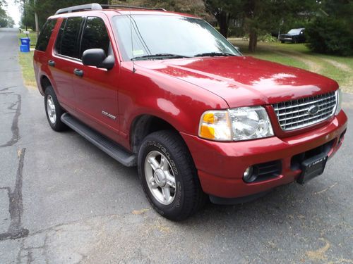 2005 Ford Explorer XLT-Super clean-Runs perfect-No Rust-No Reserve, image 3