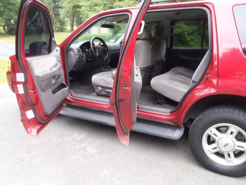 2005 Ford Explorer XLT-Super clean-Runs perfect-No Rust-No Reserve, image 7