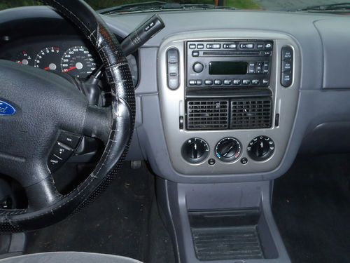 2005 Ford Explorer XLT-Super clean-Runs perfect-No Rust-No Reserve, image 18