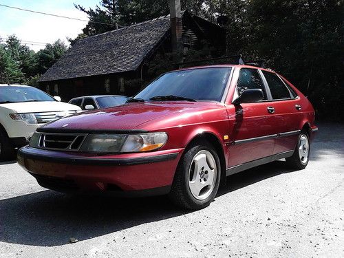 1998 saab 900s - 2.3l non-turbo, daily driver