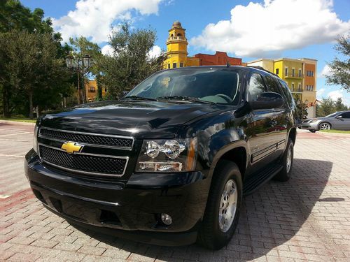 2013 chevy tahoe 4x2 lt suv black/ tan leather  low miles clean clean