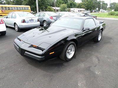 No reserve 1989 pontiac firebird formula  84k miles real fast excellent shape