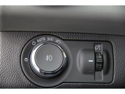 LTZ 1.8L CD Front Wheel Drive ABS Power Steering Aluminum Wheels Fog Lamps A/C, image 29