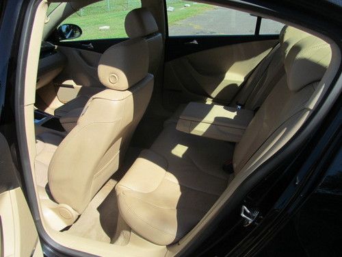 2006 Volkswagen Passat 2.0T Sedan 4-Door 2.0L, image 12