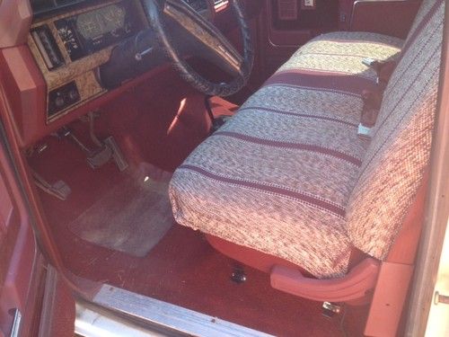 1986 Ford F-150 4x4 v8 302 , 33 tires, image 2