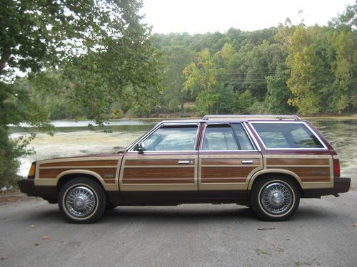 1987 chrysler lebaron town and country 2.2l turbo station wagon, 85k