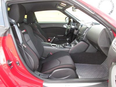 Coupe Manual 3.7L (2) 12V pwr outlets (3) cup holders 2 Passenger Seating Cloth, image 9