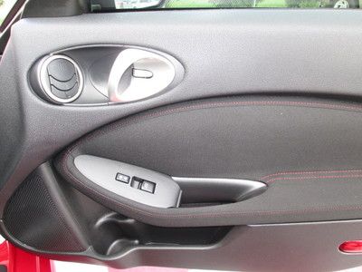 Coupe Manual 3.7L (2) 12V pwr outlets (3) cup holders 2 Passenger Seating Cloth, image 10