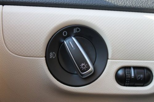 White/Beige leather/touch screen 2.5L SE 170 hp 5 cylinder DOHC engine, image 27