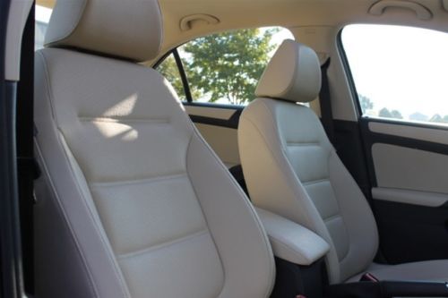 White/Beige leather/touch screen 2.5L SE 170 hp 5 cylinder DOHC engine, image 44