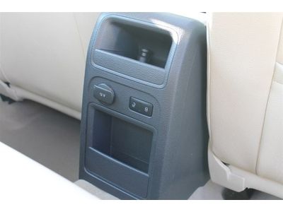 White/Beige leather/touch screen 2.5L SE 170 hp 5 cylinder DOHC engine, image 51