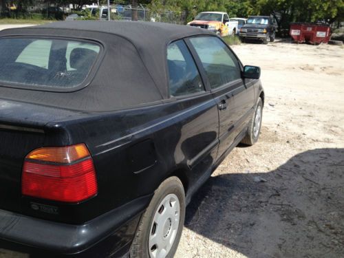 1999 volkswagen cabrio base convertible 2-door 2.0l