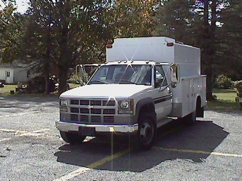 L@@k 2000 chevy 3500 hd dually turbo diesel w/ utility body ****