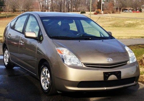 2005 toyota prius base hatchback 4-door 1.5l