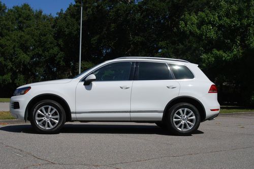 2013 volkswagen touareg v6 sport sport utility 4-door 3.6l