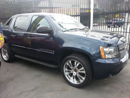 2007 Chevrolet Avalanche LS Crew Cab Pickup 4-Door 5.3L, US $15,900.00, image 2