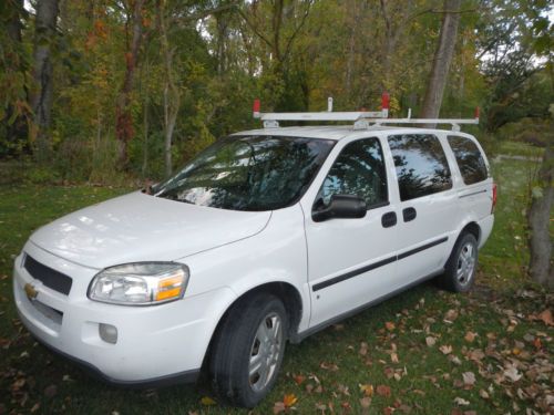 2006 chevy uplander cargo van with shelves