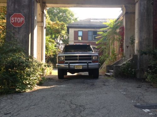 Clean 1990 Dodge Ramcharger / Dodge Ram, image 8