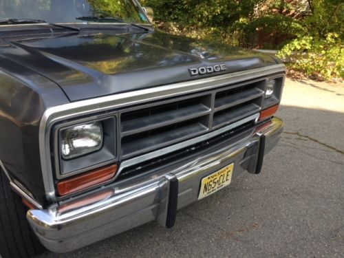 Clean 1990 Dodge Ramcharger / Dodge Ram, image 16