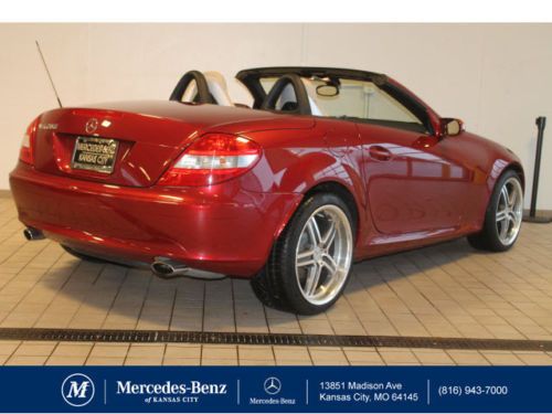 Hard Top Convertible, Premium PKG, Heated Leather, Airscarf, EXTRA CLEAN!, image 4