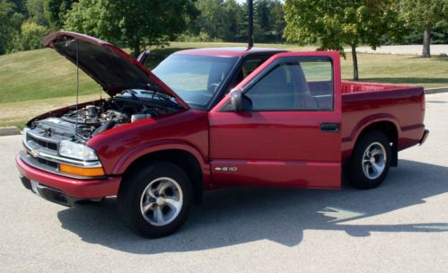 Nice 2002 chevrolet s-10 rare standard cab w/ v6 4.3l vortec low original miles