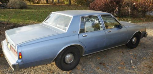 1989 chevrolet caprice base sedan 4-door 5.0l