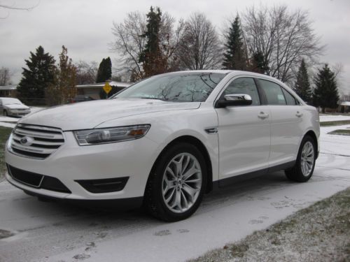 Ford taurus 1013 limited, white pearl