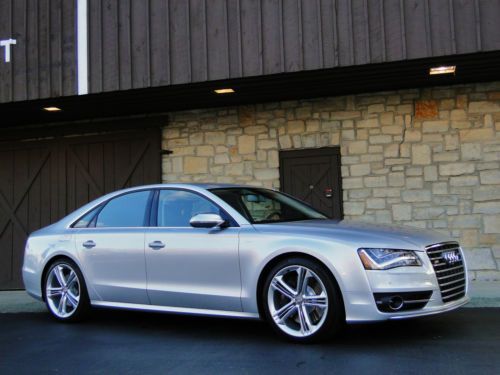 Unbelievable s8, $120k msrp, only 3k miles, warranty, clean carfax, 21&#034; wheels