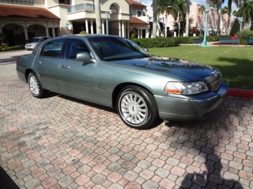 2005 Lincoln Town Car Signature 35K Miles Clean Carfax Rust Free  Beautiful Car!, US $11,999.00, image 7
