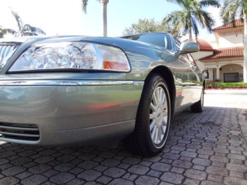 2005 Lincoln Town Car Signature 35K Miles Clean Carfax Rust Free  Beautiful Car!, US $11,999.00, image 32