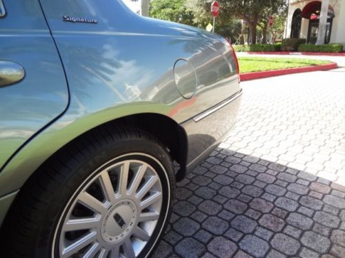 2005 Lincoln Town Car Signature 35K Miles Clean Carfax Rust Free  Beautiful Car!, US $11,999.00, image 35