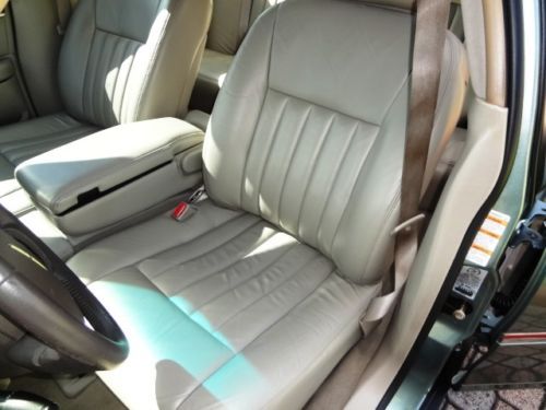 2005 Lincoln Town Car Signature 35K Miles Clean Carfax Rust Free  Beautiful Car!, US $11,999.00, image 56